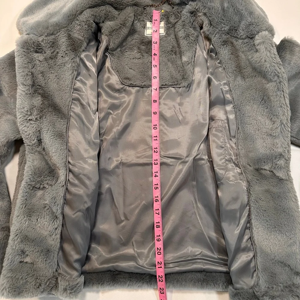 Fat Face (UK) Silver-Grey Faux Fur Jacket | Y2K Minimal Luxe Coat | US 8/ UK 12 - Picture 12 of 13